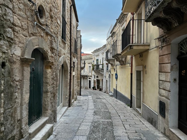 Visit Ragusa Ibla Guided Tour with Food Tasting in Ragusa