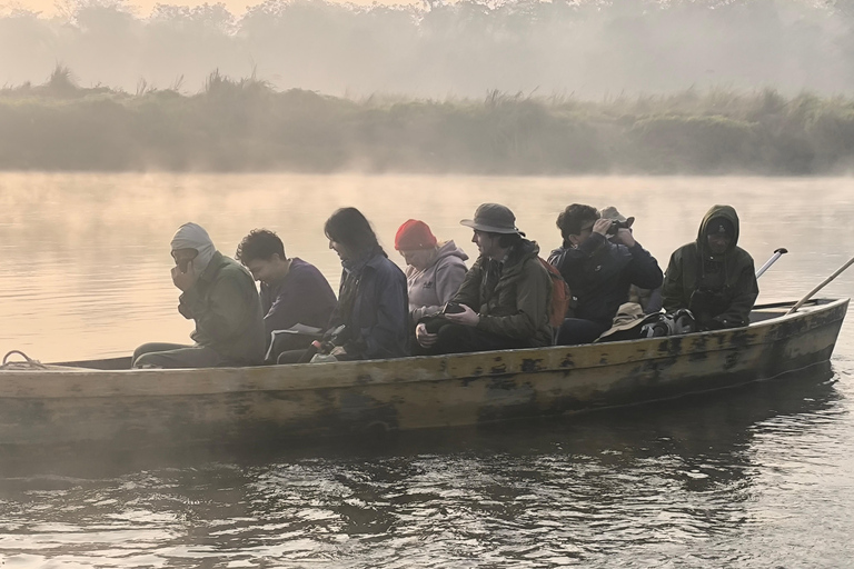 Chitwan National Park: Canoeing and Jungle Walk with Lunch