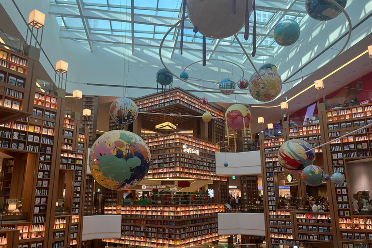 Seoul : Suwon Hwaseong Fortress+Starfield Library+Waujeongsa Suwon Group Tour from DHCP Station Exit 9