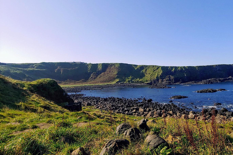 Giants Causeway & Belfast 2 Day private tour in 6 seater