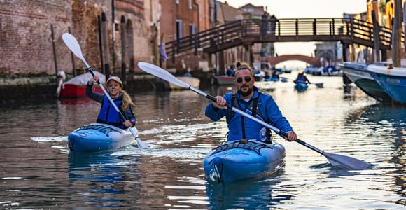Venice: Private Family Kayaking Tour in Castello&#39;s Canals