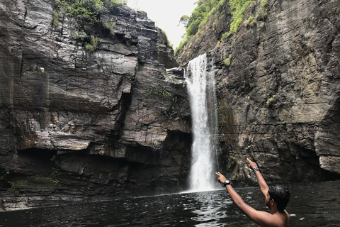 Kandy: Knuckles Mountain Range 2-Day Trekking Tour