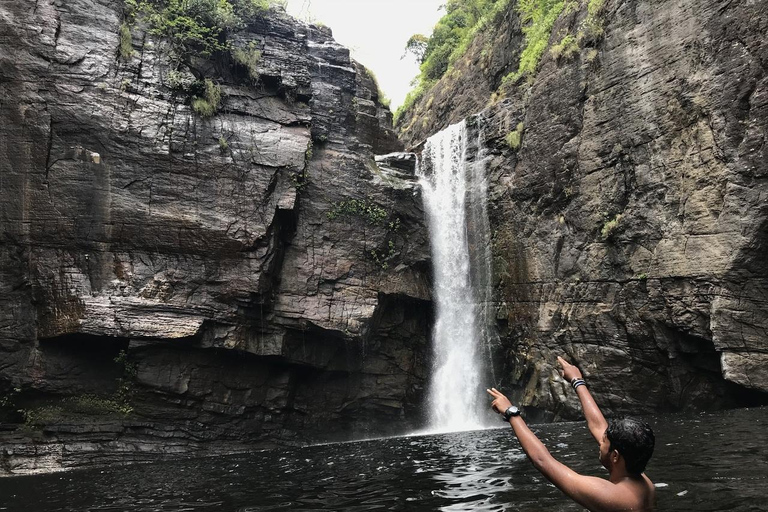 Kandy: Knuckles Mountain Range 2-Day Trekking Tour