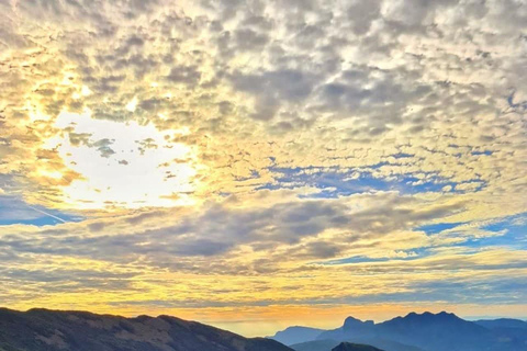 Kandy: Gombaniya Two-Day Cloud Forest Summit Trek