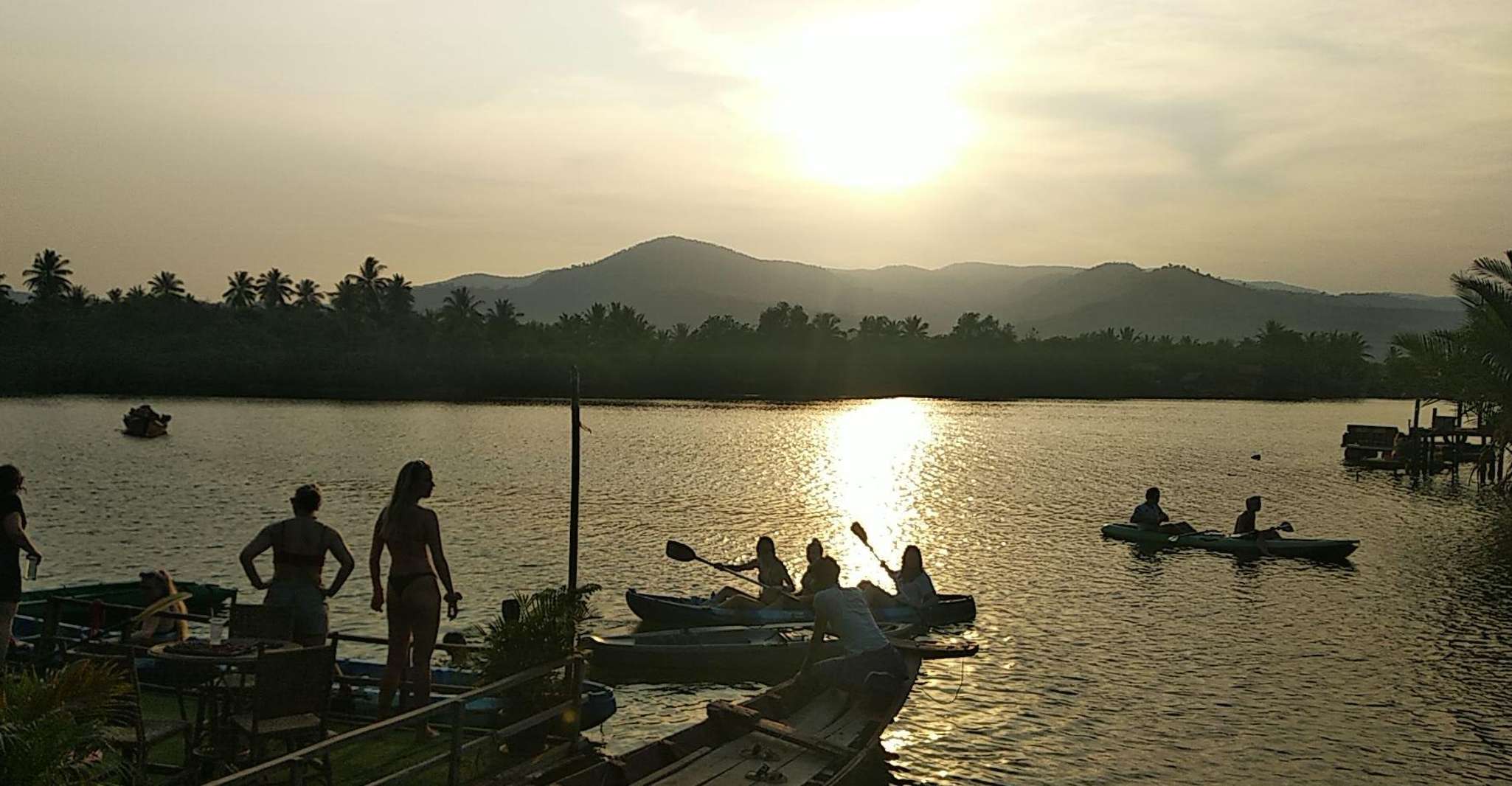 Dagtochten op Kampot, Countryside, Pepper Farm en Kajakken - Hizvo