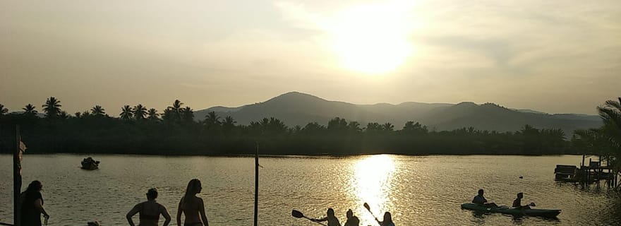 Visite classique de la campagne de Kampot avec kayak et déjeuner