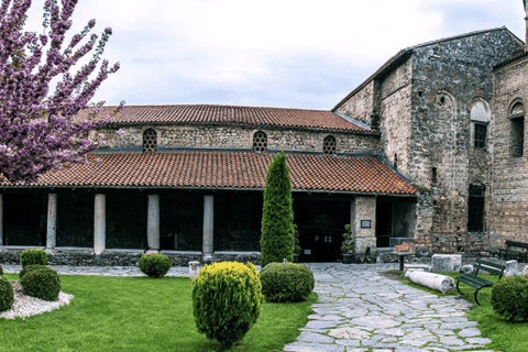 Kastoria: Private Lakes Tour to Pogradec, Ohrid & Bitola