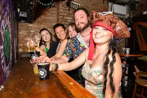 Tombstone Terrors Boos and Booze Haunted Pub Crawl (Tournée des pubs hantés)