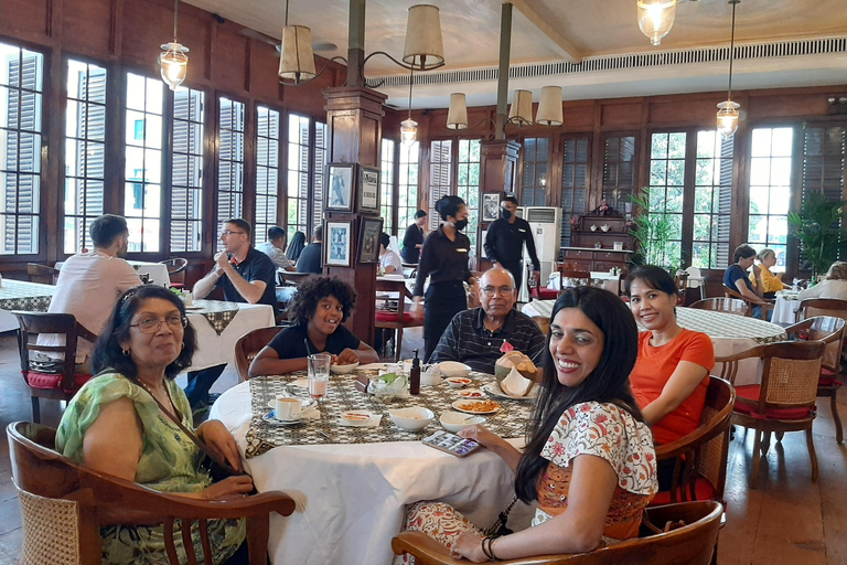 Jakarta: Private Walking Tour with a Local Jakarta: 4-Hour Private Walking Tour with a Local