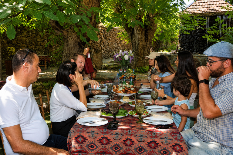 From Tbilisi: Guided Transfer to Yerevan & Monastery Visits From Tbilisi: Guided Transfer to Yerevan & Monastery Visits