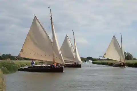 Great Yarmouth: Hunter Skippered Sailing Experience