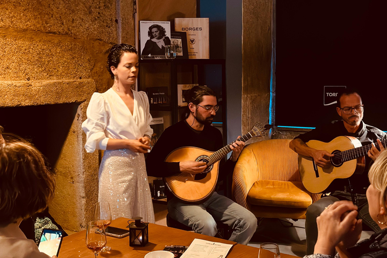 Porto: Traditional Fado Show with Welcome Drink Porto: Traditional Fado Show With Welcome Drink