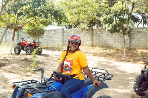 Accra: Quad, waterval, lunch &amp; Aburi avontuurlijke tocht