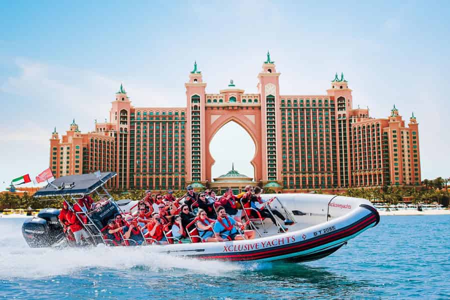 Dubai: Marina, Atlantis, Palm & Burj Al Arab Speedboat Tour. Foto: GetYourGuide Dubai: Marina, Atlantis, Palm & Burj Al Arab Speedboat Tour. Foto: GetYourGuide