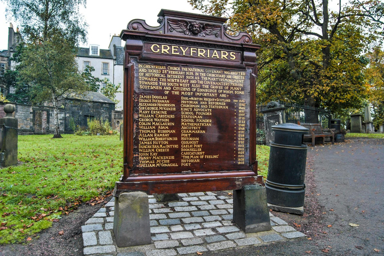 Greyfriars Kirkyard and Edinburgh Castle Private Guided Tour 5-hour: Greyfriars Kirkyard, Edinburgh Castle & Transport