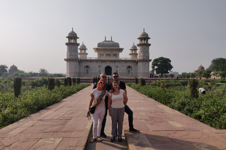 2-Day Delhi & Agra Private Tour: Taj Mahal, Old & New Delhi Delhi: 2-Day Private Tour with Taj Mahal & Rickshaw Ride