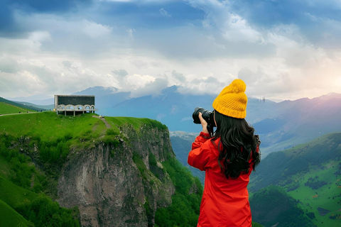 Tbilisi: Kazbegi Ananuri Zhinvali Gudauri Guided Day Trip
