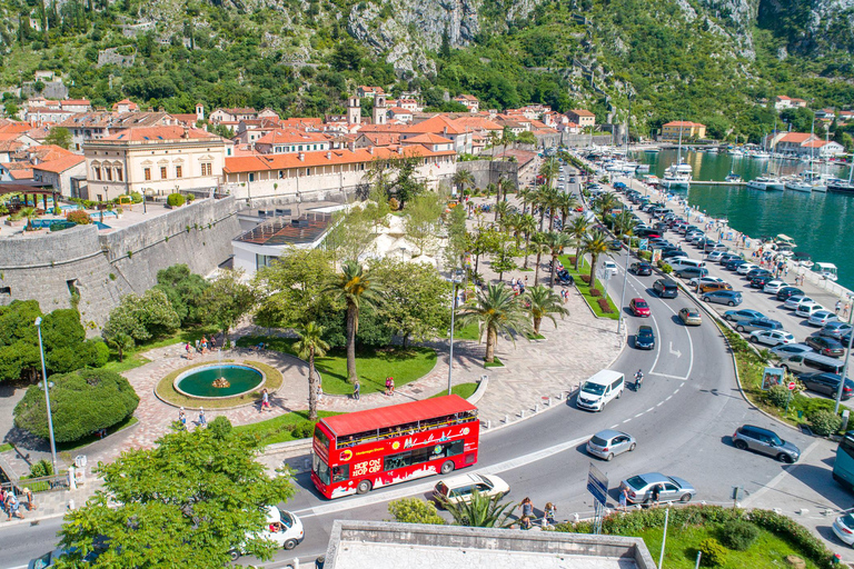 Kotor: tour turístico en autobús con paradas libres y tour a pieKotor: autobús turístico con paradas libres y recorrido a pie