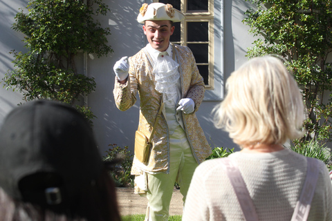 Rudolstadt: Schillernde Geheimnisse – Walking Tour with the Love Letter Messenger Dazzling Secrets - Walking Tour with the Love Letter Messenger