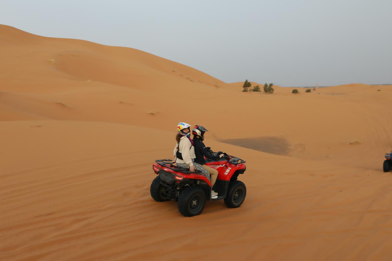 Passeio de 5 dias no deserto do Marrocos, de Marrakech a AgadirAcampamento de luxo