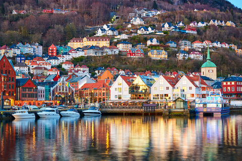 Bergen: tour panoramico a piedi con giro in traghetto