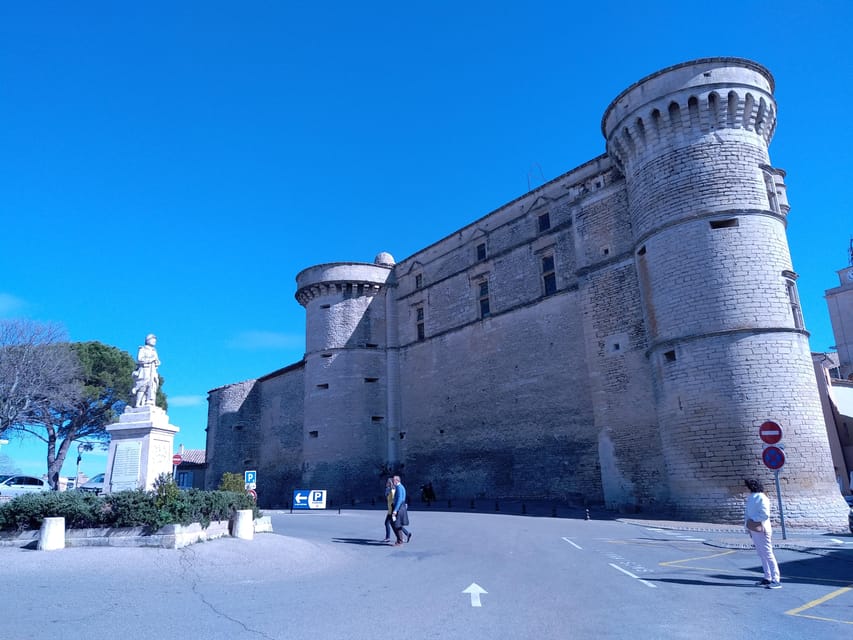 Avignon demijournee dans 3 villages de Provence GetYourGuide