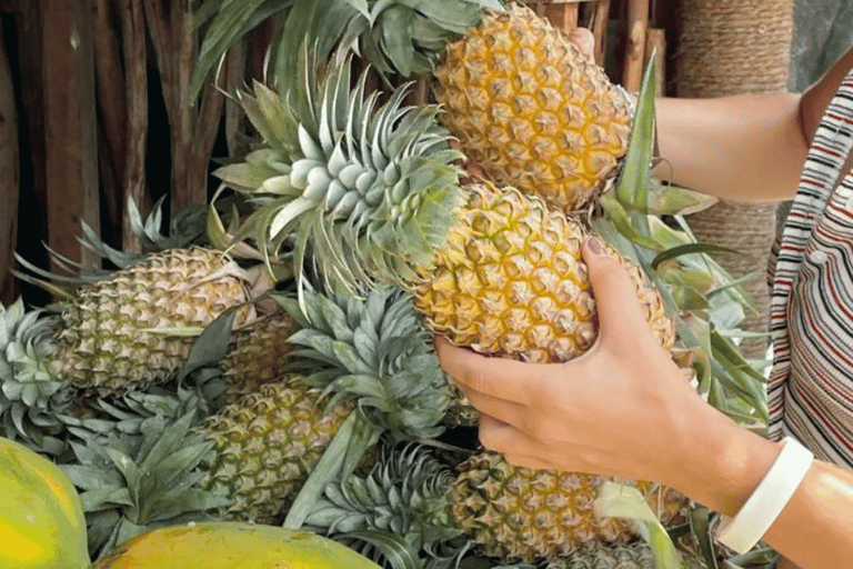 Kandy: Exotic Fruit Tasting & Tuk-Tuk Market Tour
