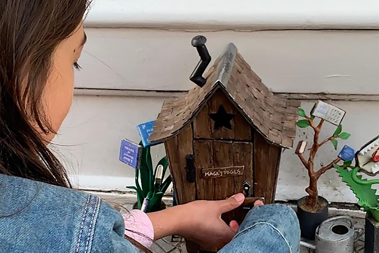 Cambridge Art Tour for Kids: Dinky Doors, Punting & Sketch