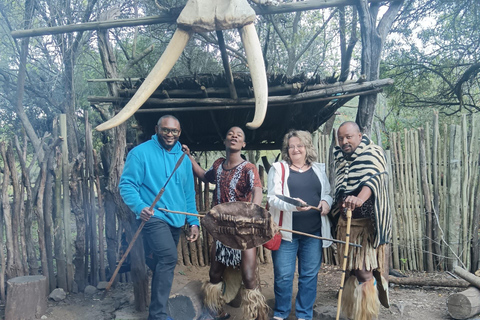 From Johannesburg: Lesedi Cultural Village Tour with Buffet