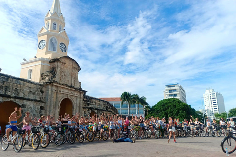 Cartagena: Ruta Histórica, Cultural y Graciosa en Bicicleta