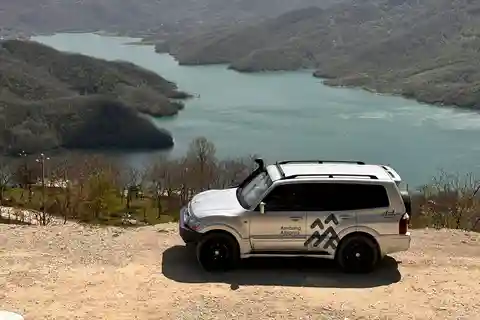 Tirana/Durres: Bovilla Lake, Kruja Castle & Gamti Mnt Tour