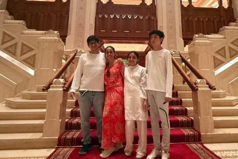 Muscat: City Highlights Tour with Grand Mosque & Souq Shared