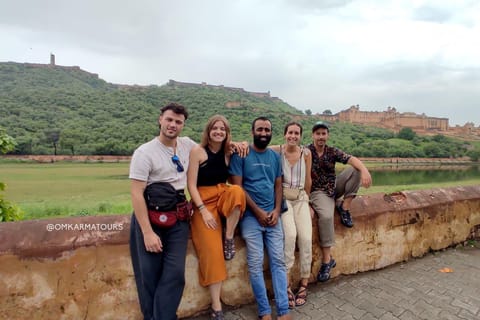 Jaipur: Full-Day Tuk Tuk Tour of Palaces, Bazaars, and Temples