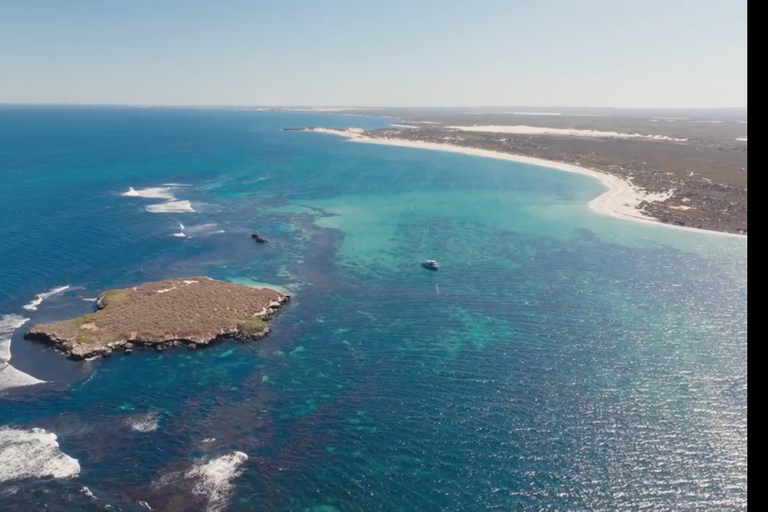 Perth: 2-Day Pinnacles, Sea Lions, and Seafood Tour