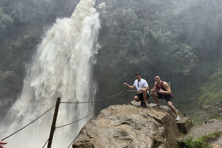 From Medellín: Coffee Tour and Zip Line in the Mountains
