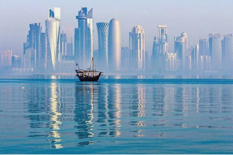 Doha: Tour del porto con Dhow tradizionale con servizio di prelievo e rientro