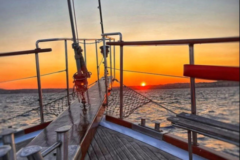 From Mellieha Bay: Blue Lagoon Sunset Cruise