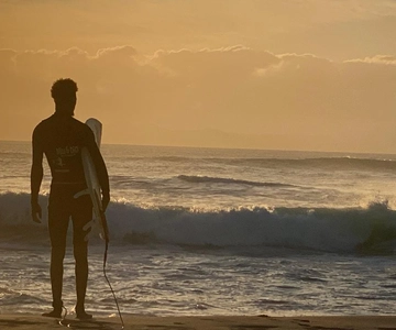 maio, Cabo Verde: Aluguer de pranchas de surf
