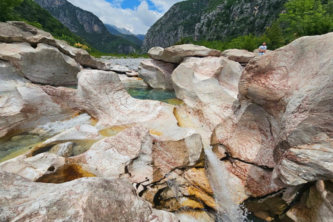 From Shkoder: Theth Full-Day-Tour, With lunch.