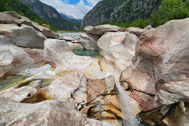 From Shkoder: Theth Full-Day-Tour, With lunch.