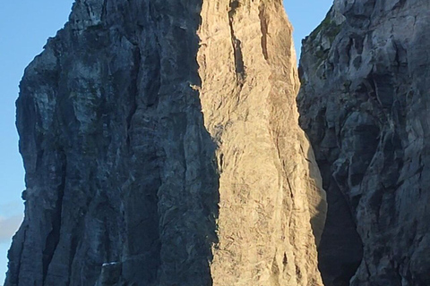 São Miguel: Sunset Boat Tour – Golden Light, Cliffs & Caves