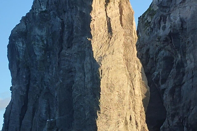 São Miguel: Sunset Boat Tour – Golden Light, Cliffs & Caves