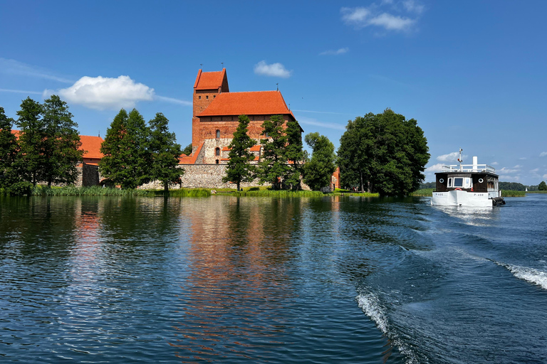 Z Kowna: Skansen Rumsiskes i zamek w Trokach