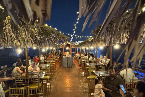 迪拜河阿拉伯独桅帆船巡游、小型游艇码头表演、自助餐和饮料选项迪拜河游船+晚餐+现场舞蹈表演（不含接送服务）