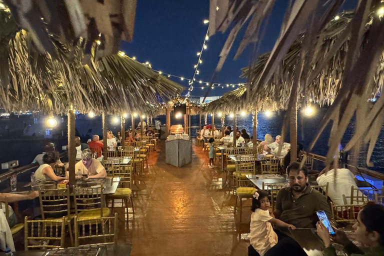 迪拜河阿拉伯独桅帆船巡游、小型游艇码头表演、自助餐和饮料选项迪拜河游船+晚餐+现场舞蹈表演（不含接送服务）