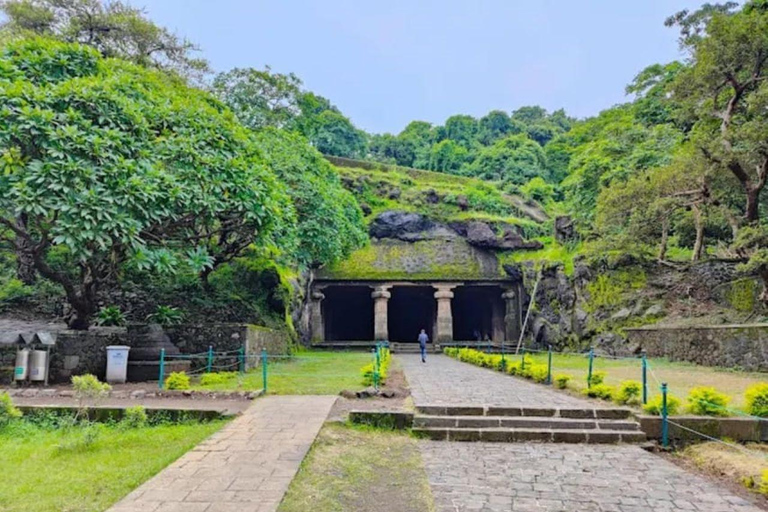 Mumbai: Elephanta Caves Guided Tour with Ferry & Lunch