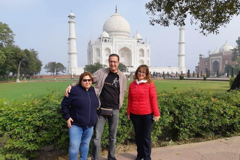 From Delhi: Taj Mahal Sunrise Tour with Skip-the-Line Ticket Private Car & Tour Guide Only