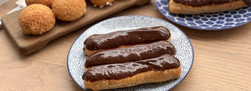 Cours de fabrication d'éclairs avec un chef pâtissier