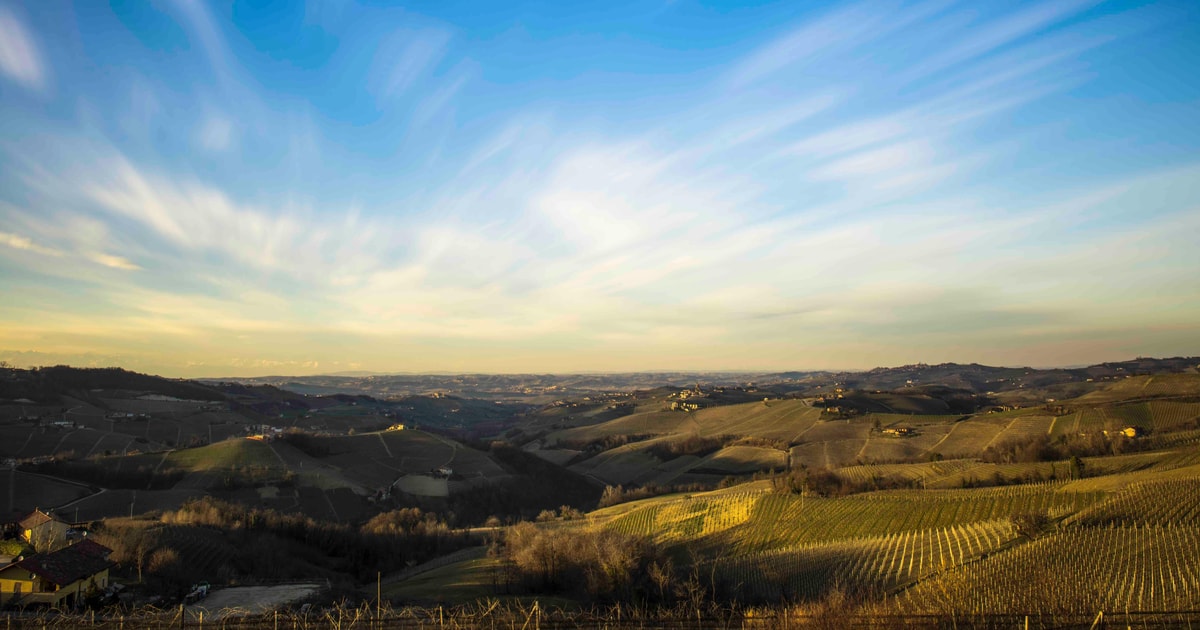 Monforte d'Alba: Jacuzzi Ritual with Wine Tasting | GetYourGuide