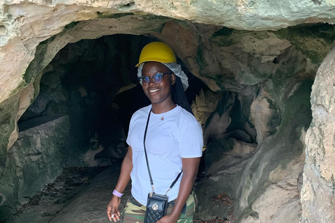 Visita y transporte a las cuevas de la Gruta VerdeDesde Grand Palladium/ Lady Hamilton